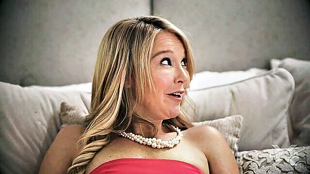 Laura Bentley, Laura - laura bentley porn