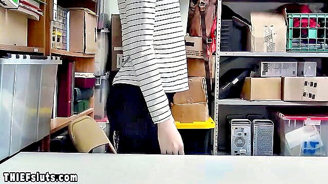 teen, big dick, big cock - kiss big dick guard