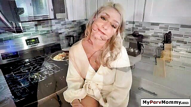 Kaleah - stepson fucks stepmom