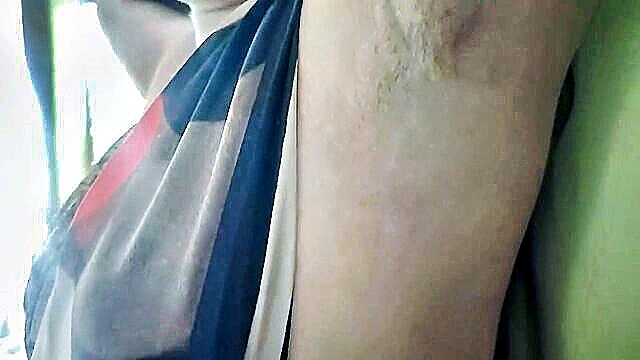 desi babes share saree : Vaigavarun45