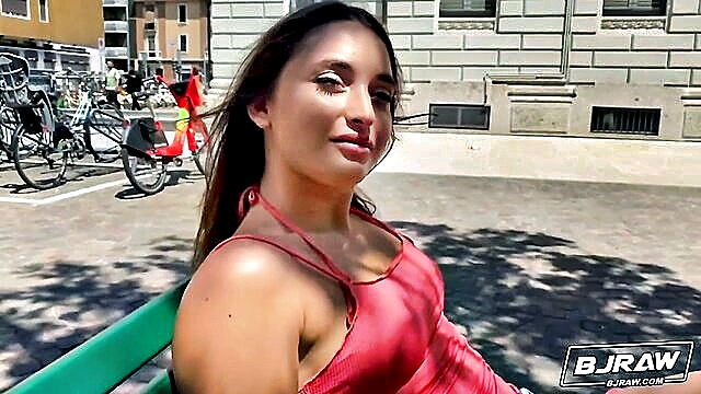 italian brunette gets throat fucked : Top Web Models