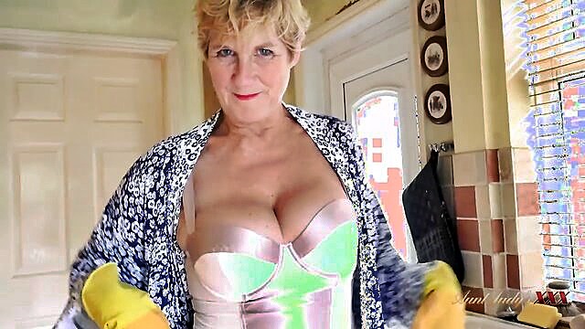 experience a busty british mature handjob and blowjob in pov : AuntJudysXXX