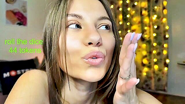 11-, 1-0 - paaulina hot scenes