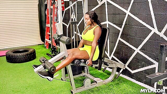 young cock, busty ebony, ebony milf - gym milf bounce