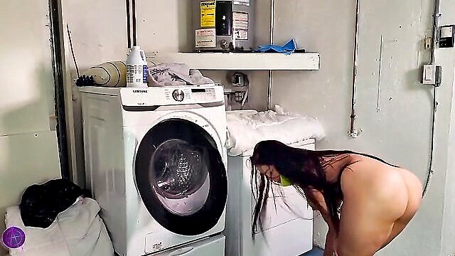 Miss Raquel - miss raquel stuck and fucked