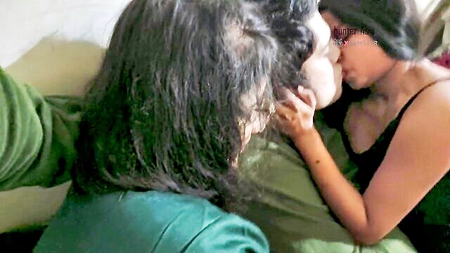 indian lesbian threesome : hunter Asia