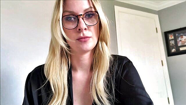 wife, housewife, milf - facial cumshot before fuck