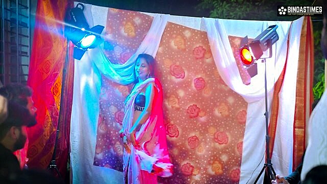 Desi, Sissy - desi bhabhi gangbang