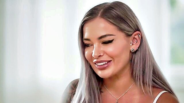 reality tv, bellesaplus, unscripted - hayley davies big ass