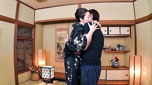 1pondotv, hot spring, ryu enami - ryu enami hot shower