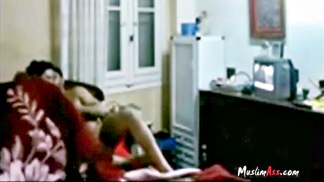 vaginal sex, amateur, big ass - arab mom cum shot