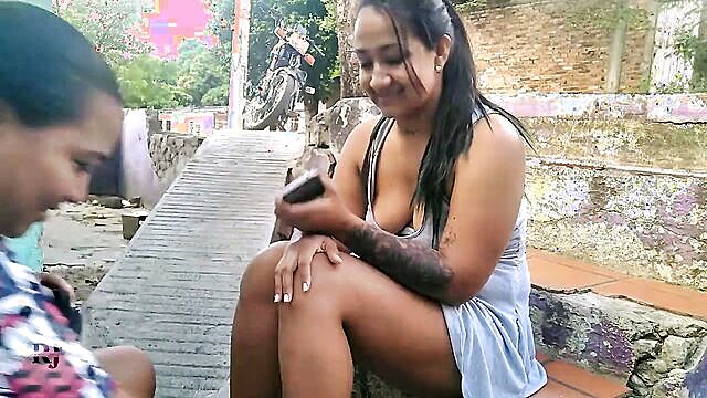 public sex with arousing manicurist   big ass babe and masturbation : Rjproducciones