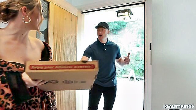 Zac Wild, Angie Faith - angie faith porn Reality Kings