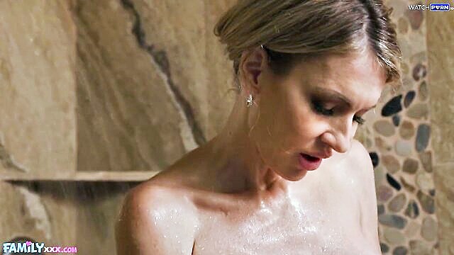 Gigi Dior - gigi dior big tits
