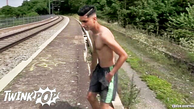 outdoor, gay public, handjob - gay man pussy