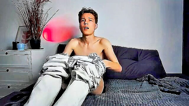 cum, teen (18+), twink - teen boy masturbates