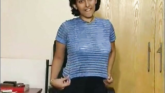 that, body, that girl - mature beauty masturbates
