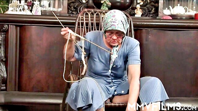 granny gets facial : MMVFilms