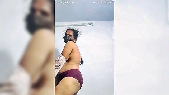 tamil aunty nude video call : Jayaselvi