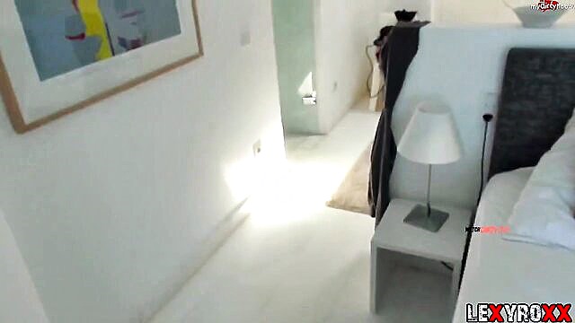 LexyRoxx - lexyroxx gets fucked hard