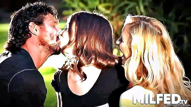milf, outdoor, blowjob - riley reid deepthroat