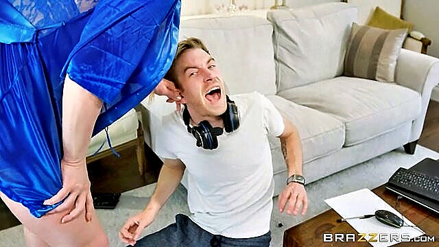 Cathy Heaven, Danny D - busty housewife moans
