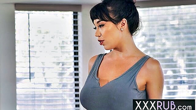 Alison Rey, Little Puck - big tits latina milf