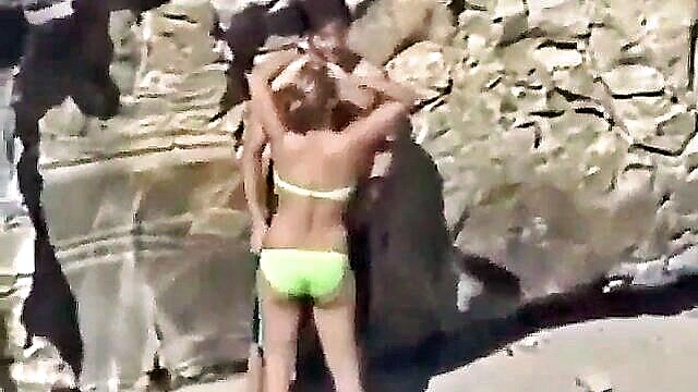 horny girl behind the rock : Spy Archive