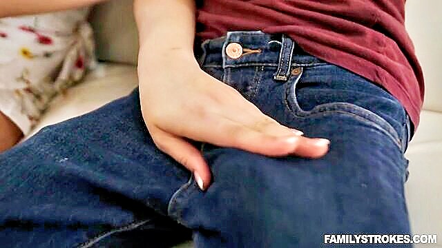 amina fara threesome : Family Strokes
