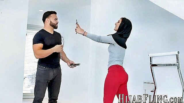 Derrick Ferrari - jezebeth hijabfling