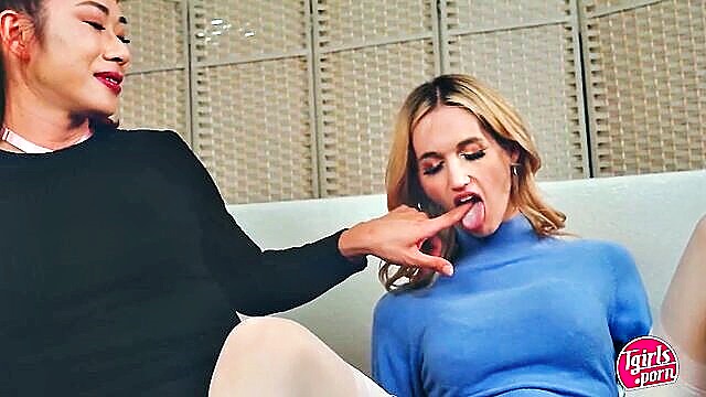 aerie rei tgirls porn : TGirls XXX