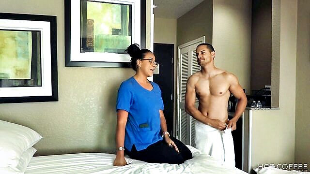 Jolla PR - hotel maid service latina maid gets wild and leaves a mess Jolla Pr
