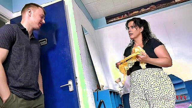 Montse Swinger - auntjudysxxx big booty milf Aunt Judys XXX