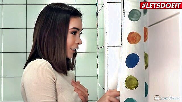 Ginebra Bellucci, Jesus Reyes - ginebra bellucci fucked hard Horny Hostel