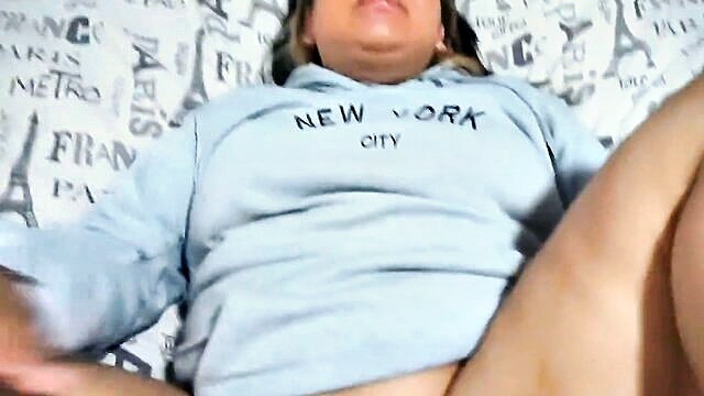 Hot Strawberry - xxx free eating and fingering big ass latina with milk dripping pussy Hot Strawberry