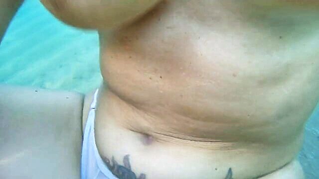 lunas underwater adventures with a big cock and apnea skills : Sheer