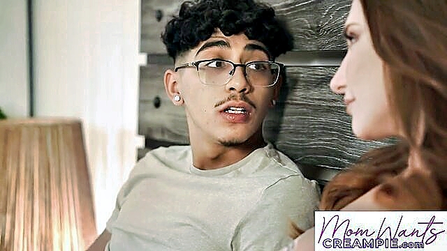 Sophia Locke - milf stepmom creampie Mom Wants Creampie