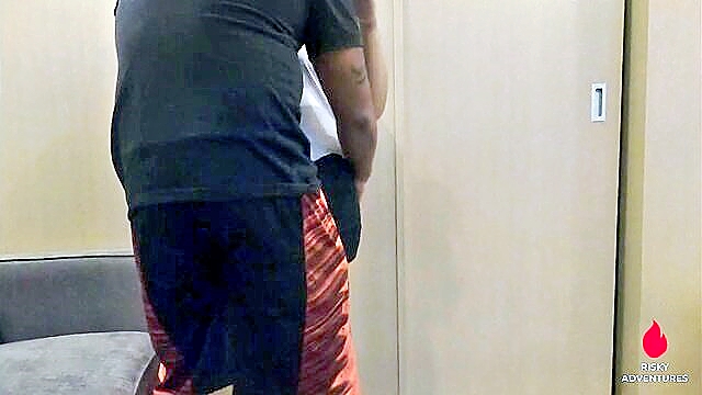 steamy encounter with overworked and horny filipino maid : Bang