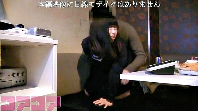 amateur jk sings karaoke with friends in private room : Coacoa Com