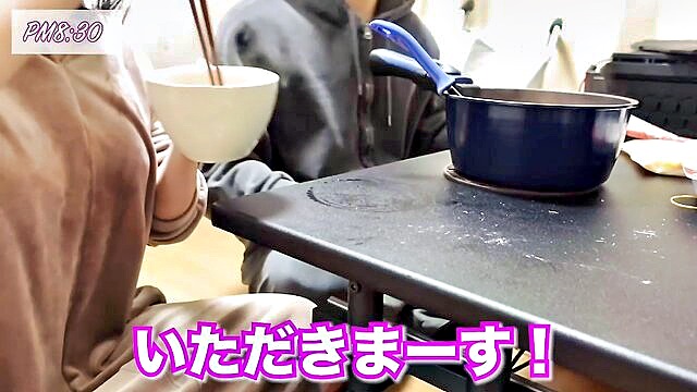 japanese amateur handjob and bj in hd video : Emuyumi Couple