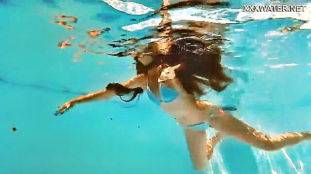 Lana Lelani - petite hungarian beauty lana lelanis sensual underwater solo performance torphy_augustine