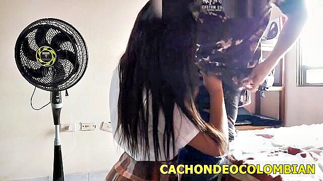 colombian student with small tits gets a cumshot in hd video : Men