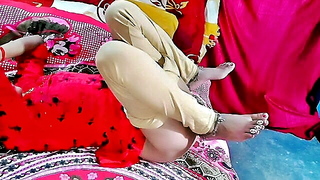 Village Bhabhi - desi girlfriend enjoys public sex with boyfriend in hd