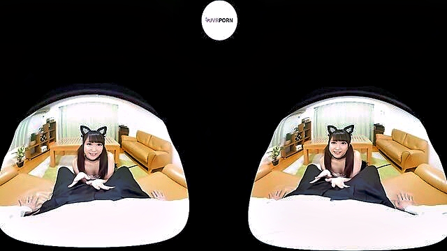 japanese maid gives blowjob : damore_laurie