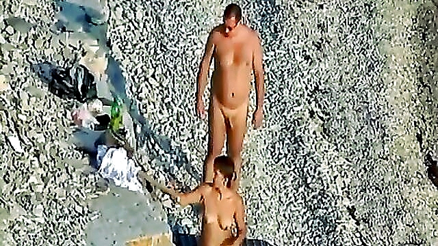 amateur couple enjoys public sex on the beach : towne_kiara