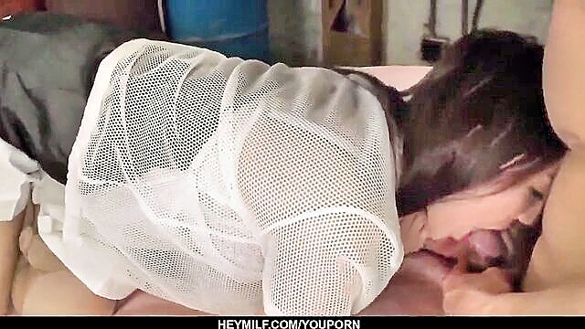 japanese milf rides in reverse and gives a passionate blowjob : Hey Milf