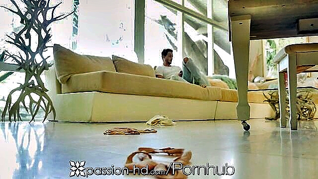 Kiara Cole - seductive blond gets soapy and naughty in hd Passion-HD