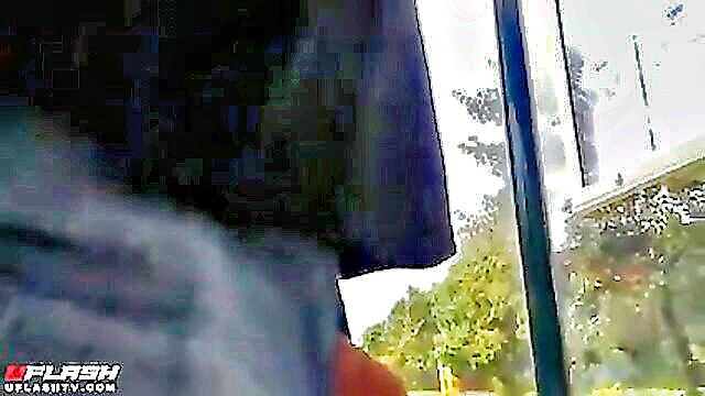 amateur porn video free featuring hot bus ride : winifred_dicki