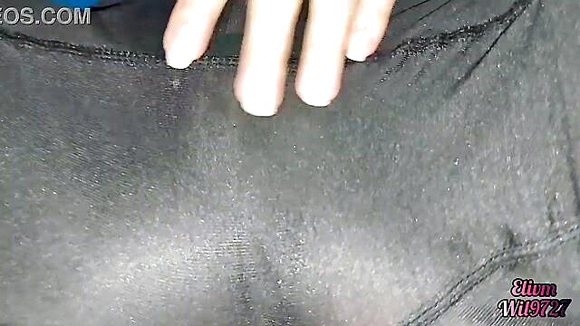 Desi Indian Sex - desi chutty gets caught without panties by her friend   hot video Elivm