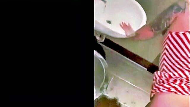 onlyfans, big ass, big tits - sexy curvy slut gets fed up and fucks in restaurant xxx porn sexy video